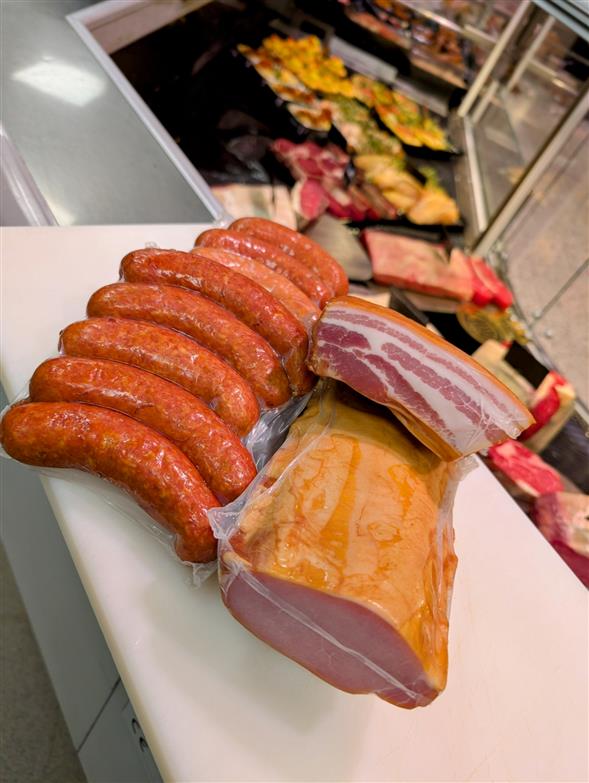 Slagteren hjemmelavede bacon, kålpølser & hamburgerryg