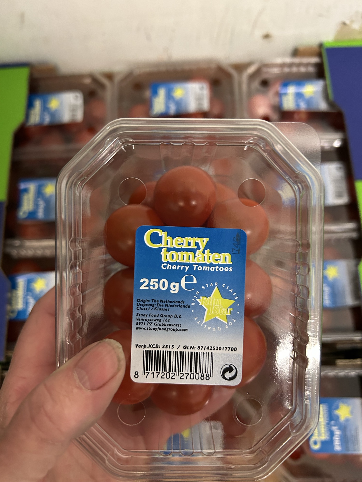 Cherry tomater