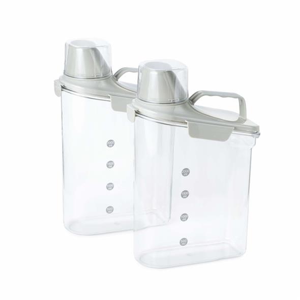 Beholder med måle bæger